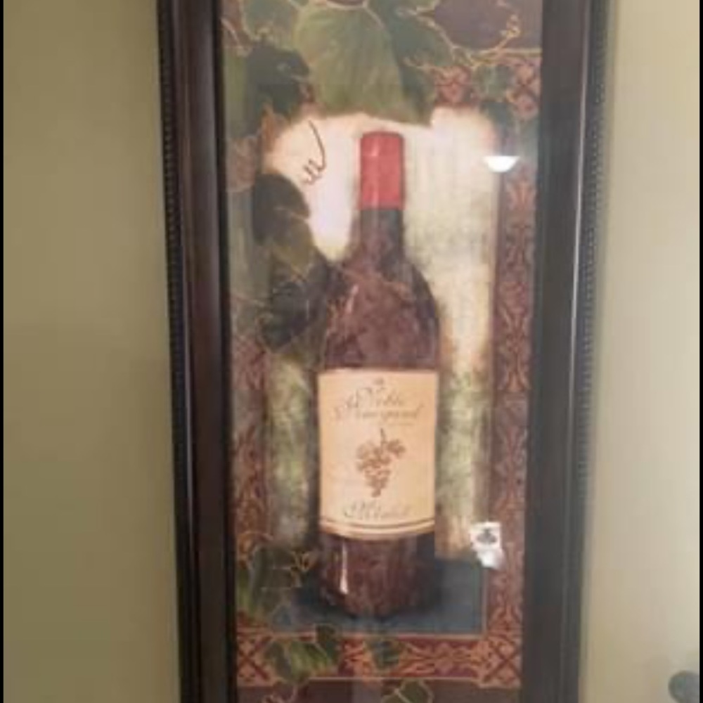 Two Wall wine pictures